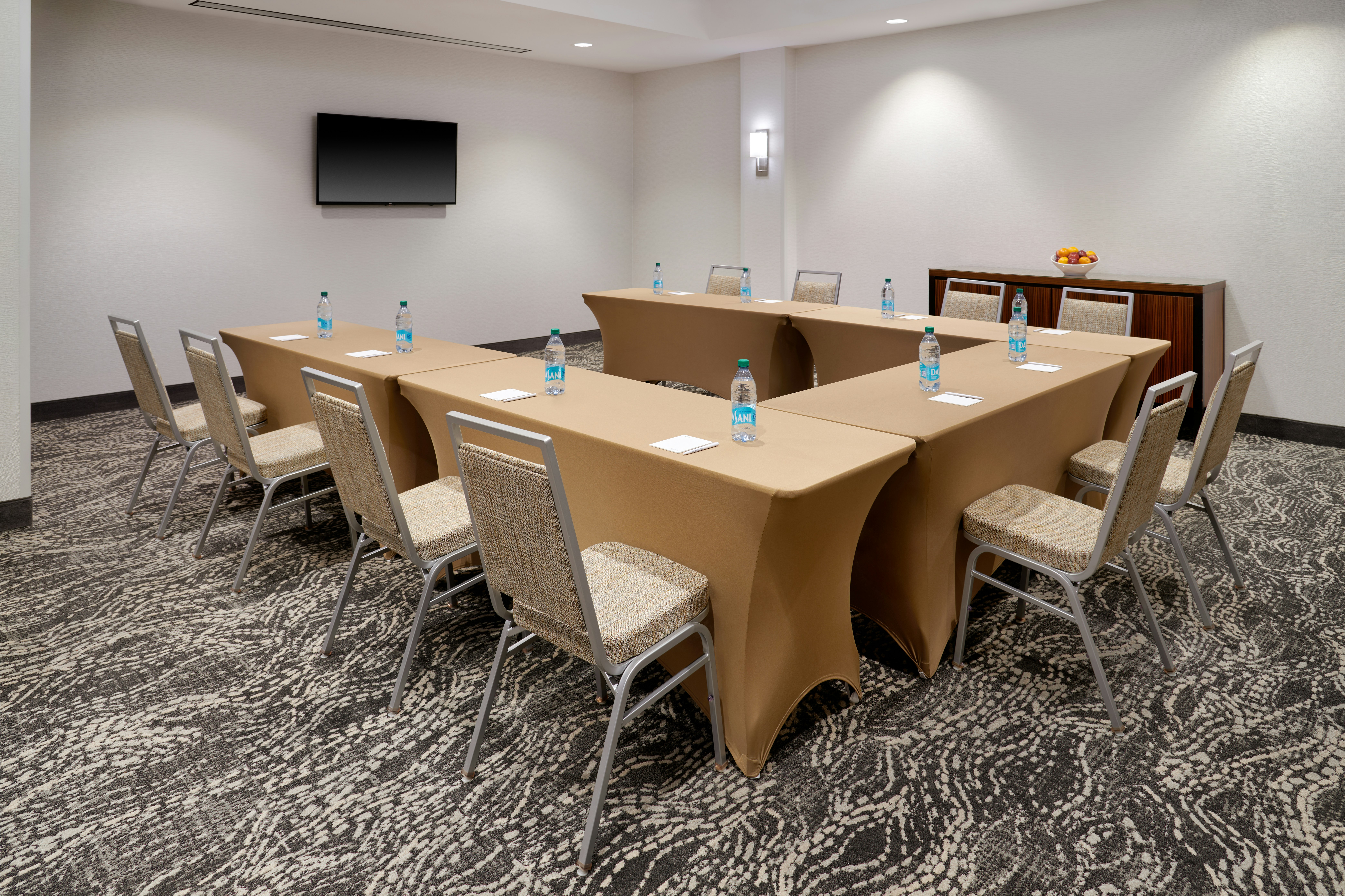 Homewood Suites by Hilton Grand Rapids Downtown 52/56