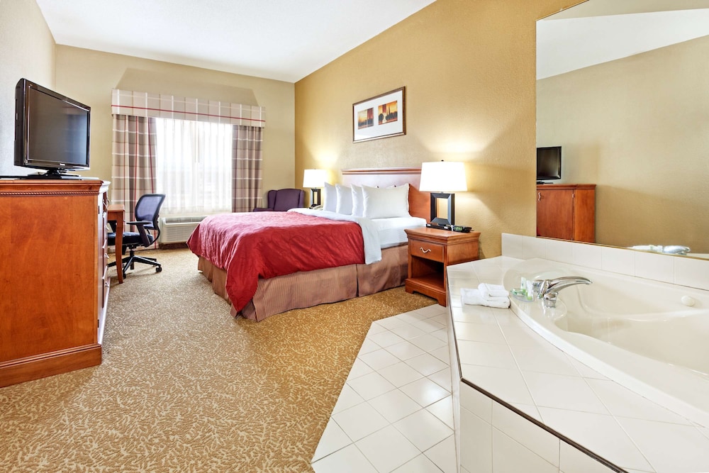 Country Inn and Suites By Radisson Hinesville GA 8/37
