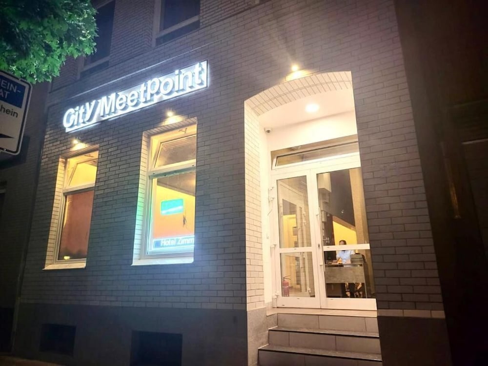 Hotel City Meetpoint 3/17