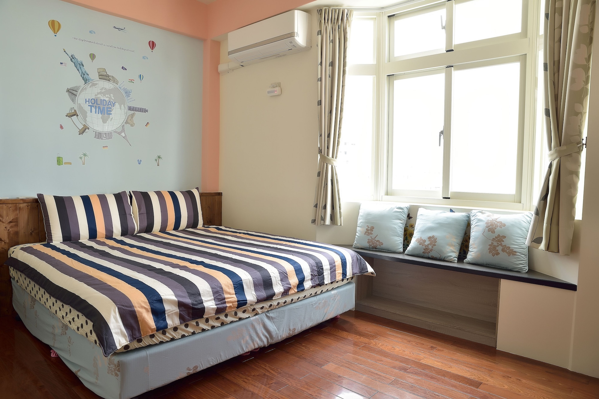 DELUXE, DOUBLE BED