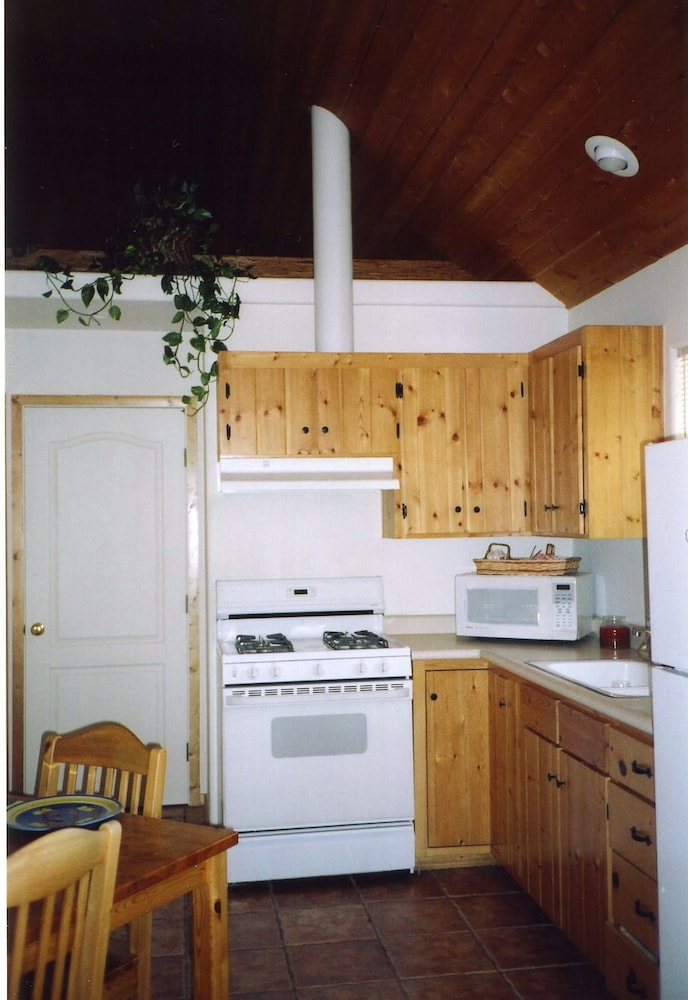 Sequoia Riverfront Cabins 32/71