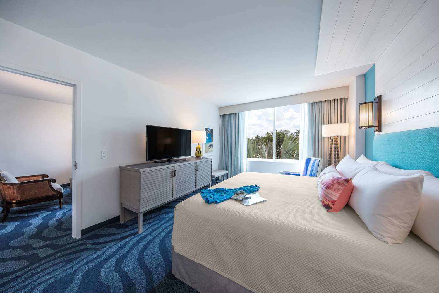 Universal's Loews Sapphire Falls Resort 4/21