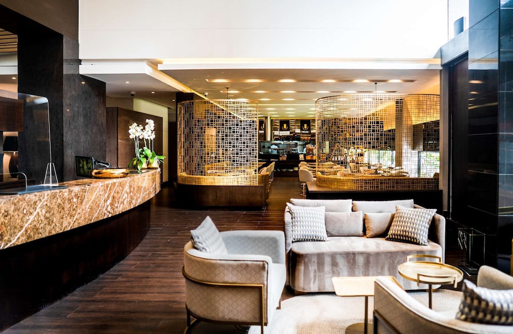 Hotel 93 Luxury Residences 6/69