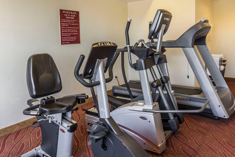 Comfort Inn & Suites LaGuardia Airport 38/64