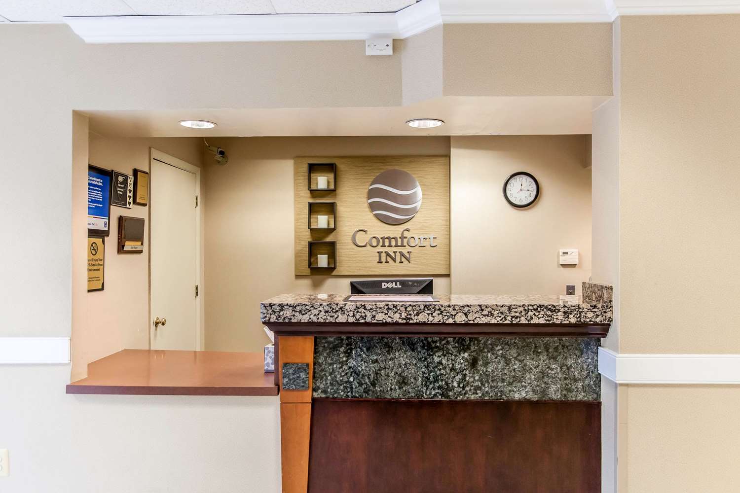 Comfort Inn Pentagon City 1/16
