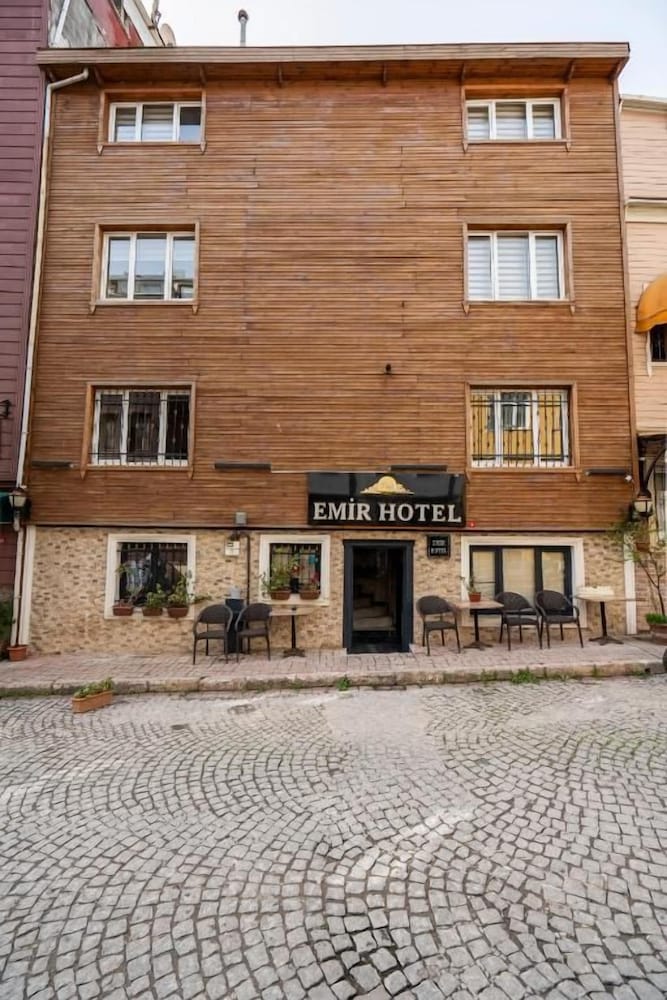 Hotel Emir 3/50