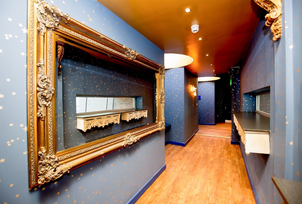Arthouse Hotel 37/49