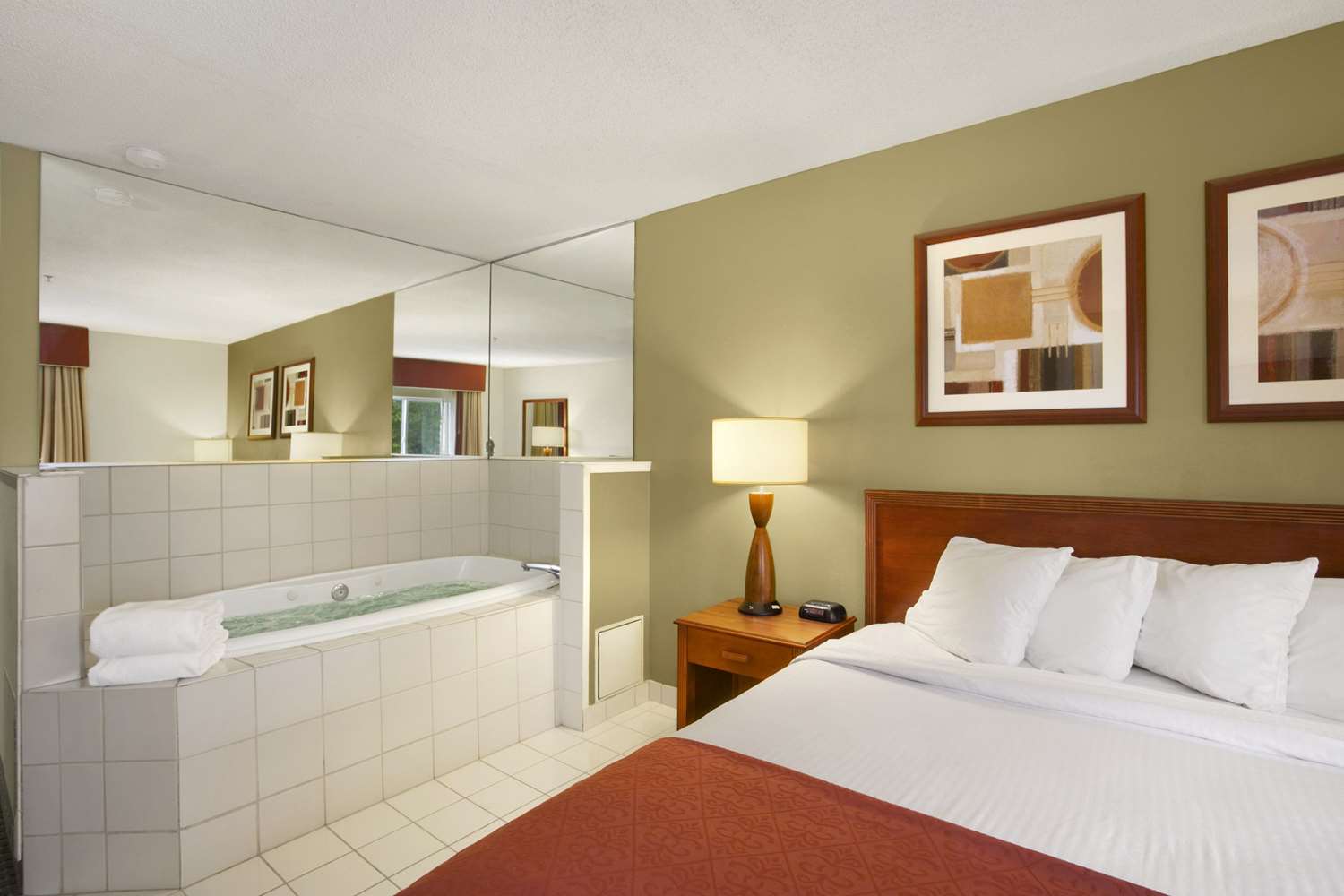 Baymont By Wyndham Evansville North/Haubstadt 6/17