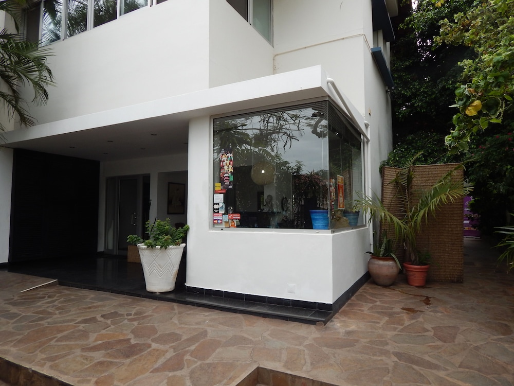 Jacaranda Guesthouse 2/31