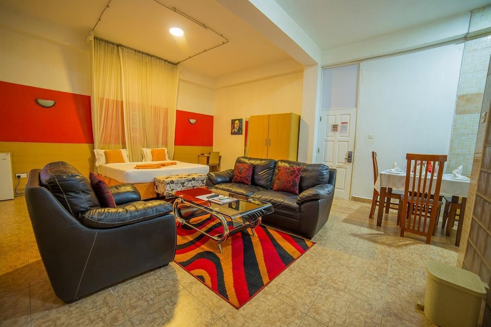 Eureka Place Hotel 46/68