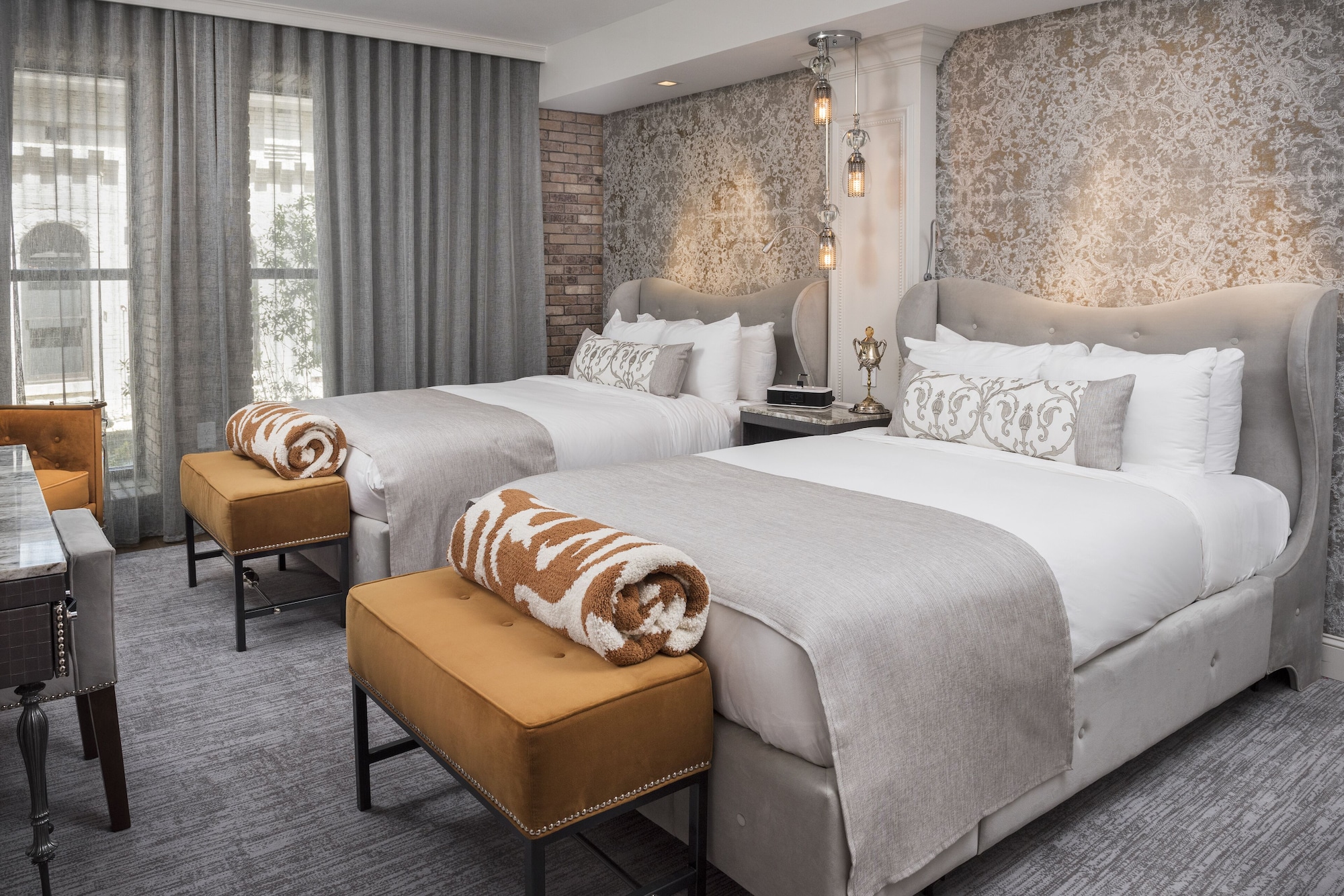 STANDARD, 2 QUEEN BEDS, CITY VIEW, ACCESSIBLE
