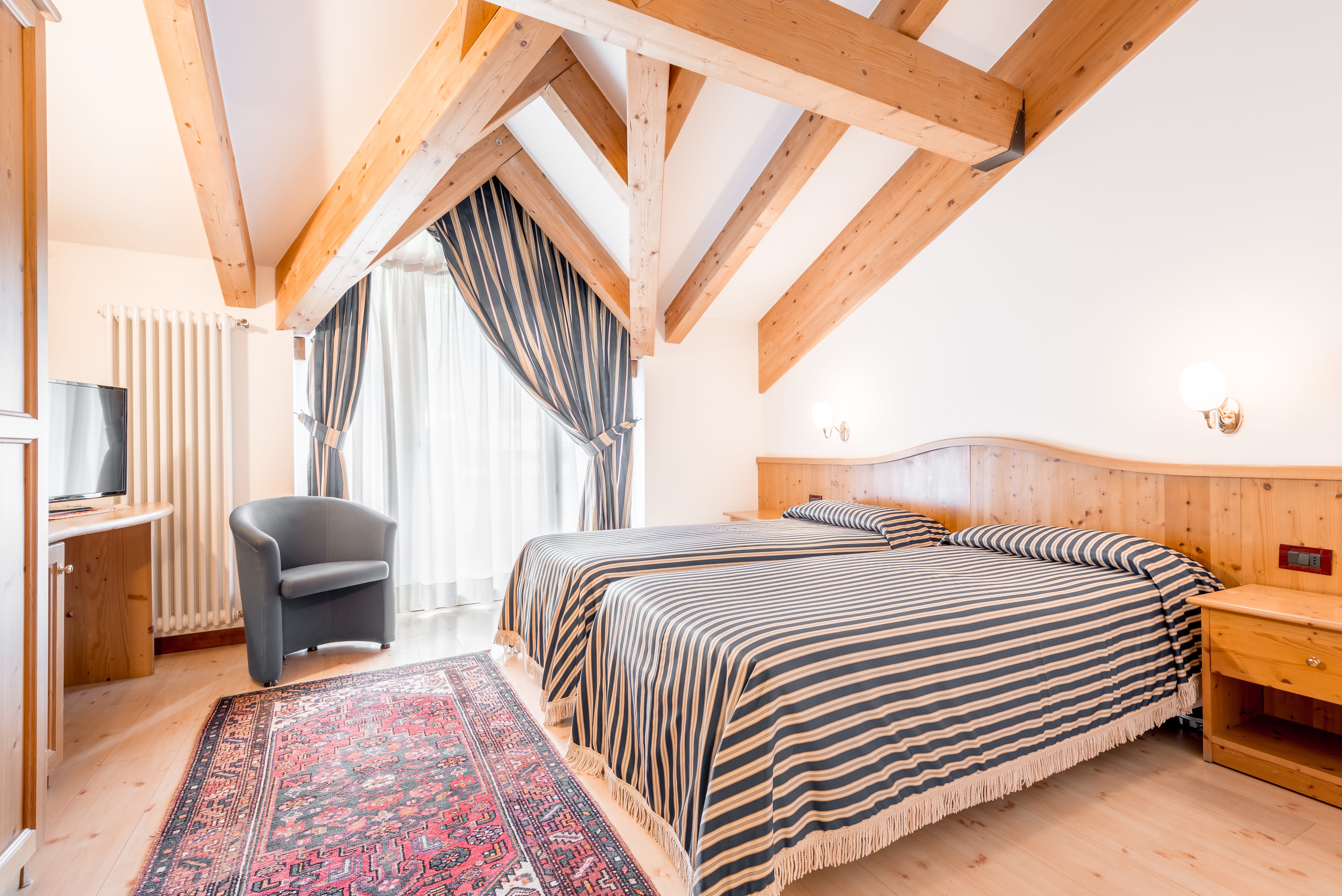HOTEL DOLOMITI 10/50