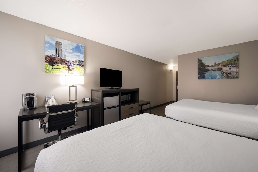 Standard, 2 Queen Beds