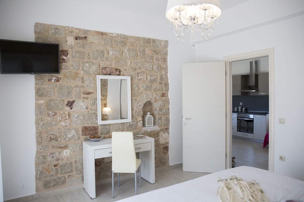 G&K Stone Suites 14/21