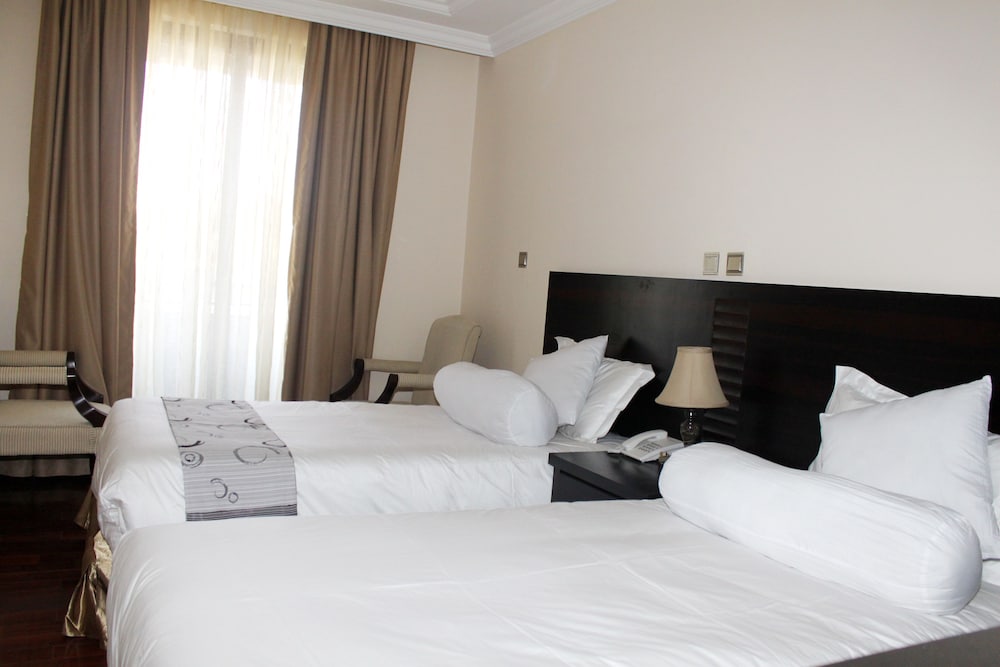 Southern Addis Hotel 4/37