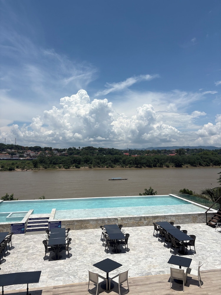 Chiangkhong Teak Garden Riverfront Hotel 71/74