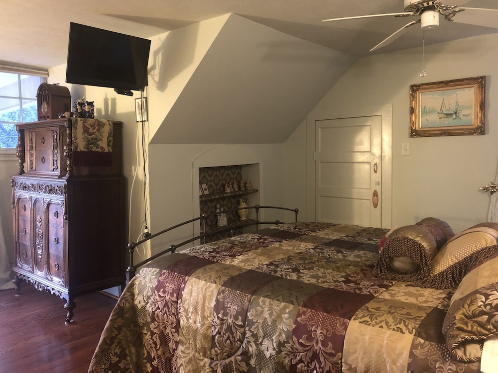 Woldert-Spence Manor 16/29