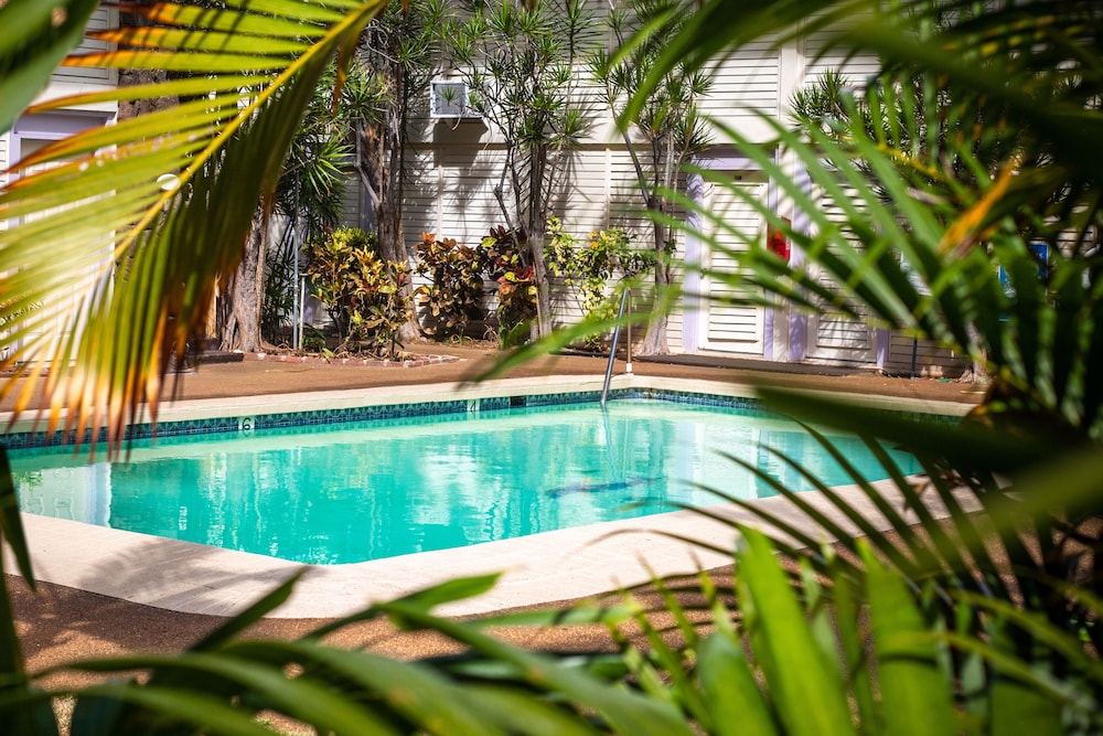 Waikiki Heritage Hotel 45/50