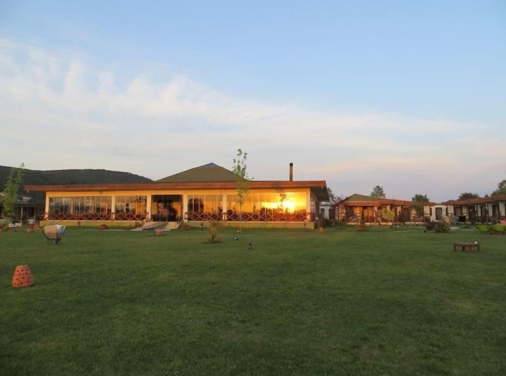 Riva's Club Hotel 2/50