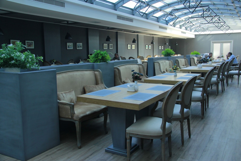 Sky Hotel Baku 22/29