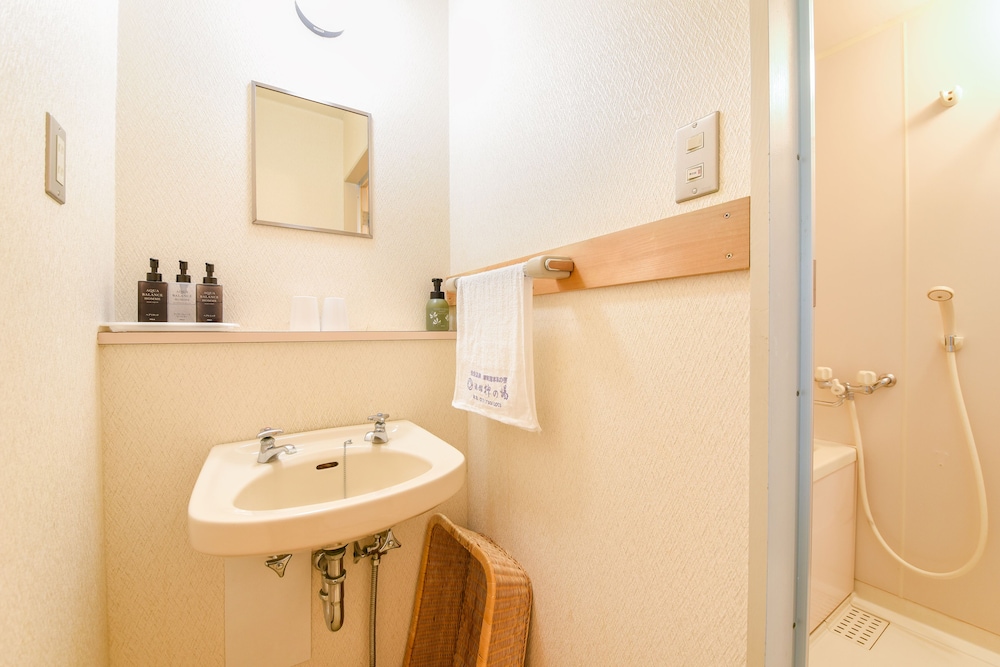 JAPANESE, PRIVATE BATHROOM, TATAMI, SMOKING