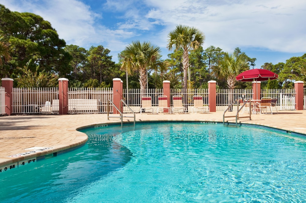 Holiday Inn Express Hotel & Suites Port Richey 5/63