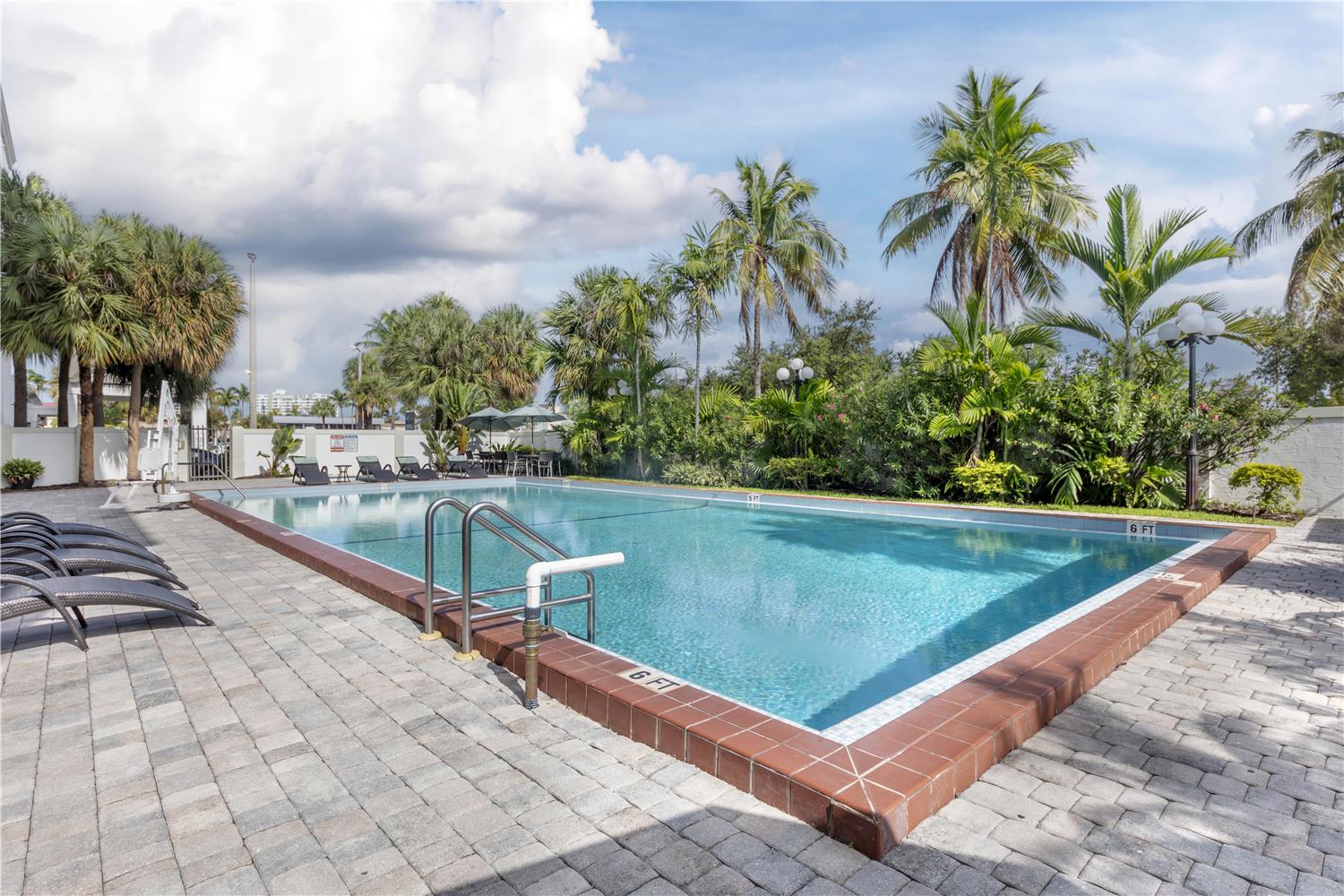 Best Western Plus North Miami Bal Harbour 12/20