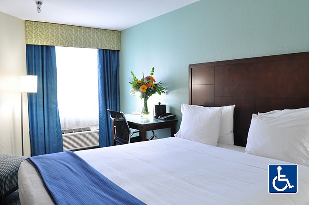 GreenTree Inn San Diego Mission Bay 20/44