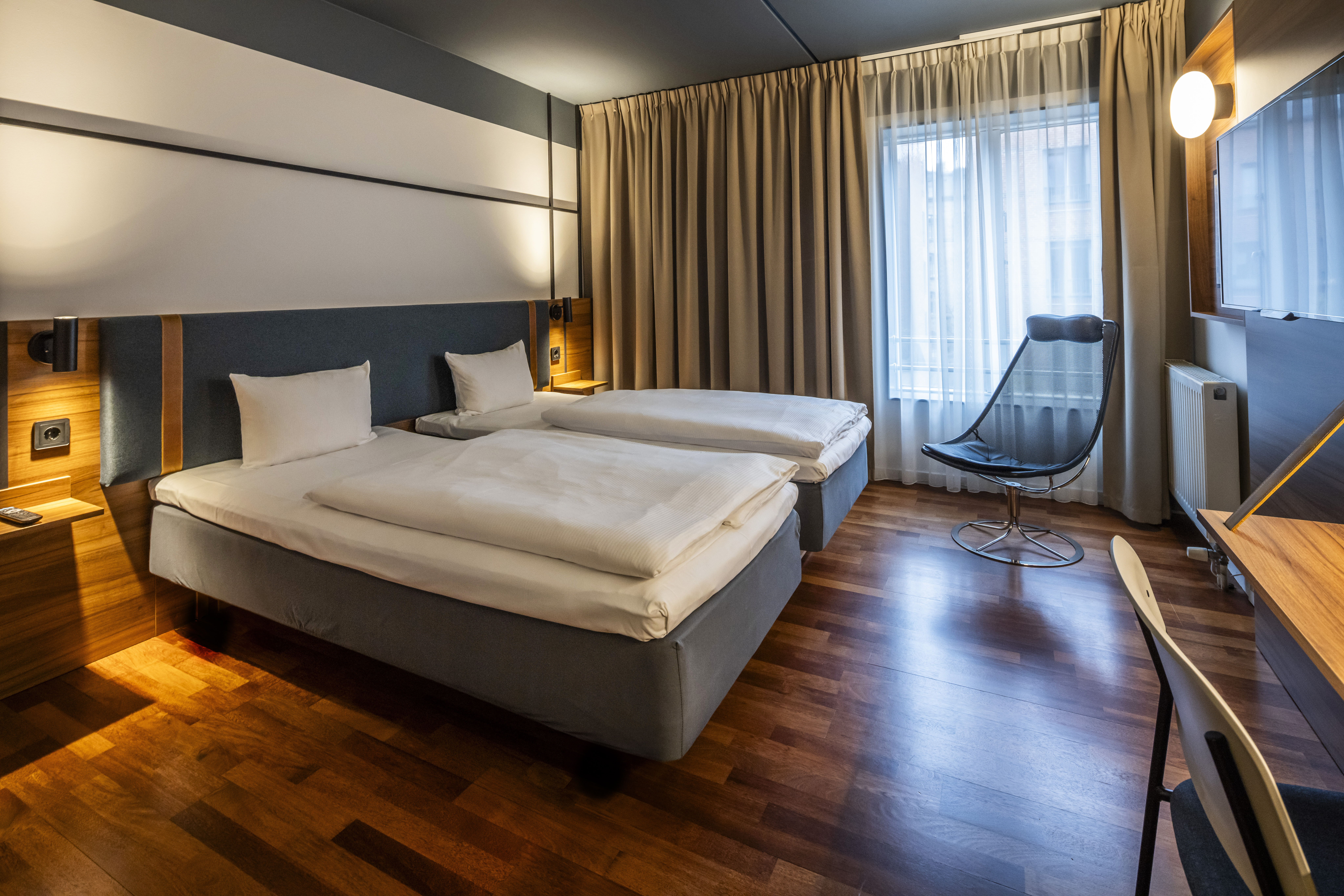 Standard, King Bed
