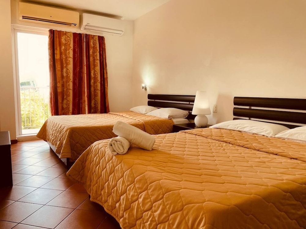 STANDARD, 2 QUEEN BEDS, ACCESSIBLE