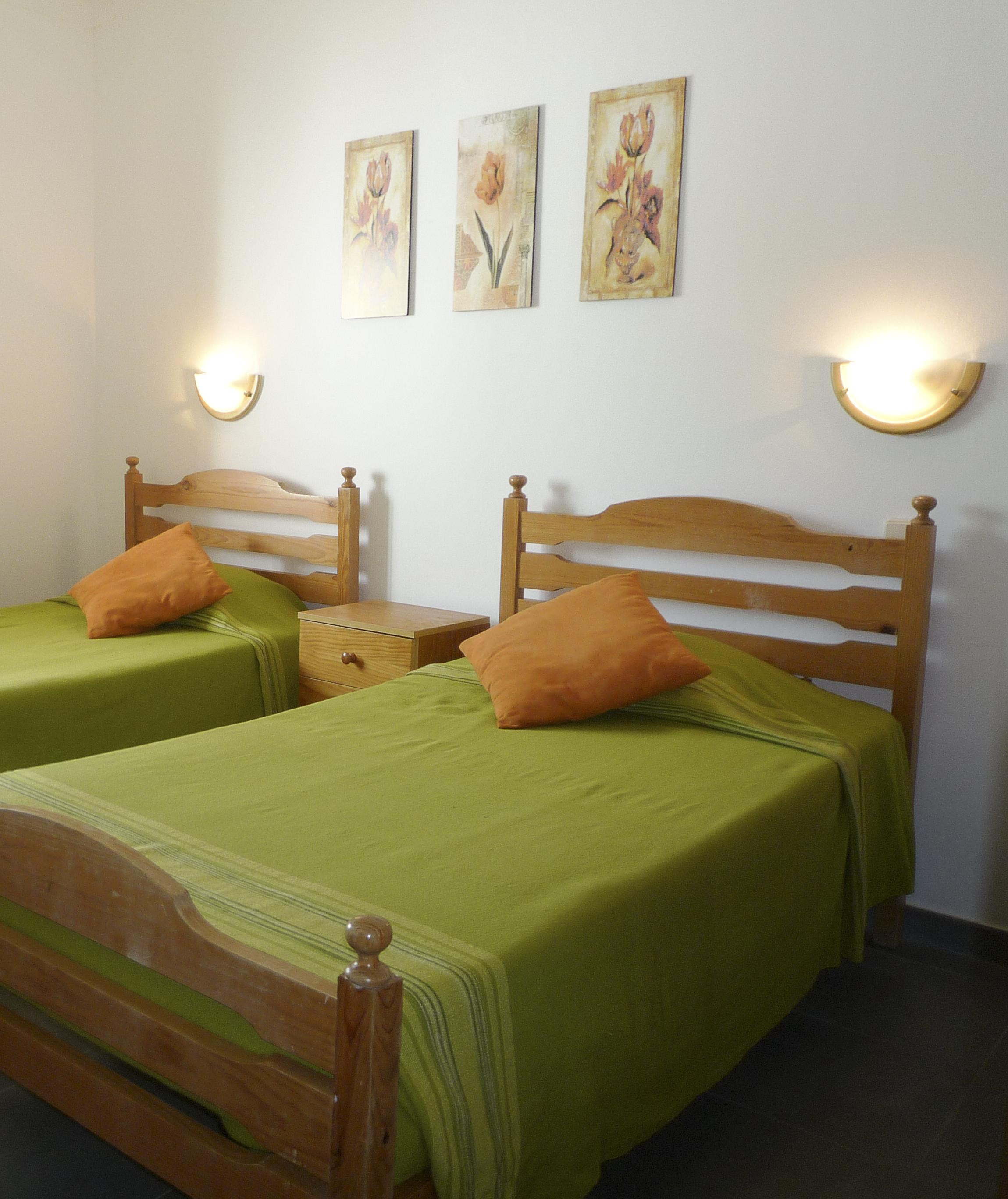 2 Bedrooms, Villa