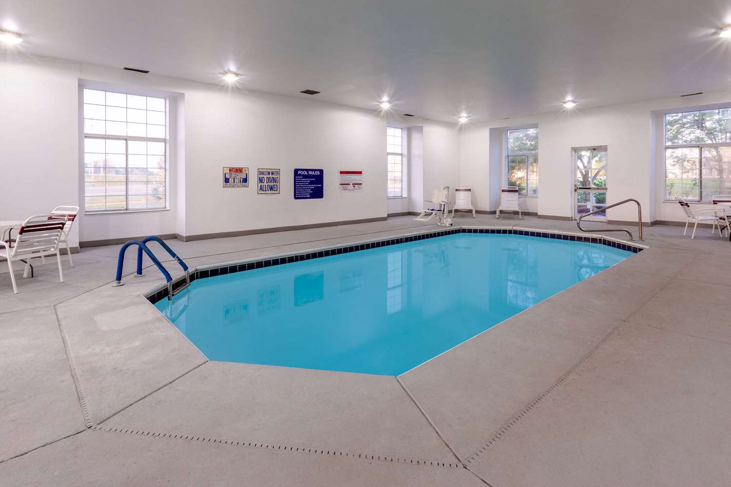 swimming pool spa