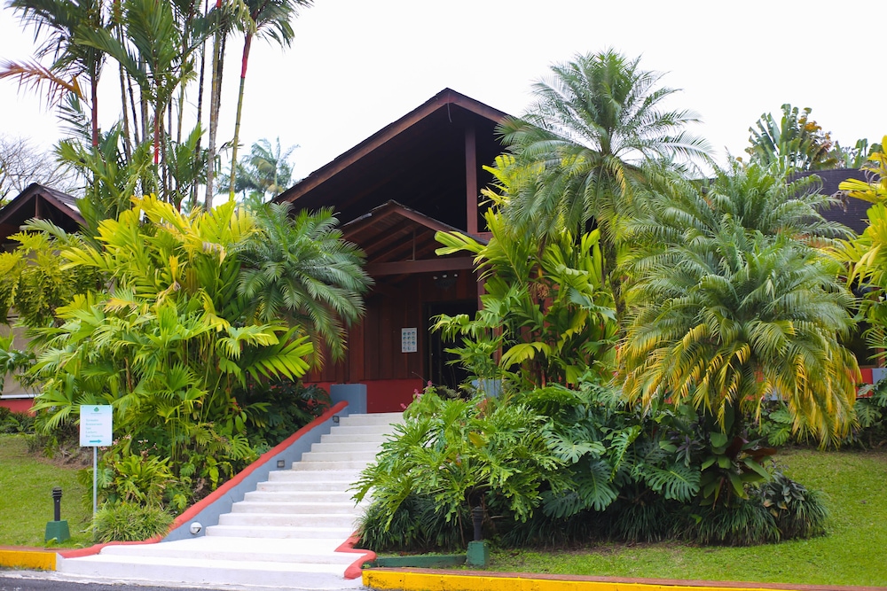 Arenal Paraiso Resort Thermo Mineral Hot Springs 48/50