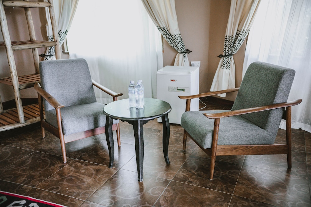SELOUS KINGA LODGE 28/48