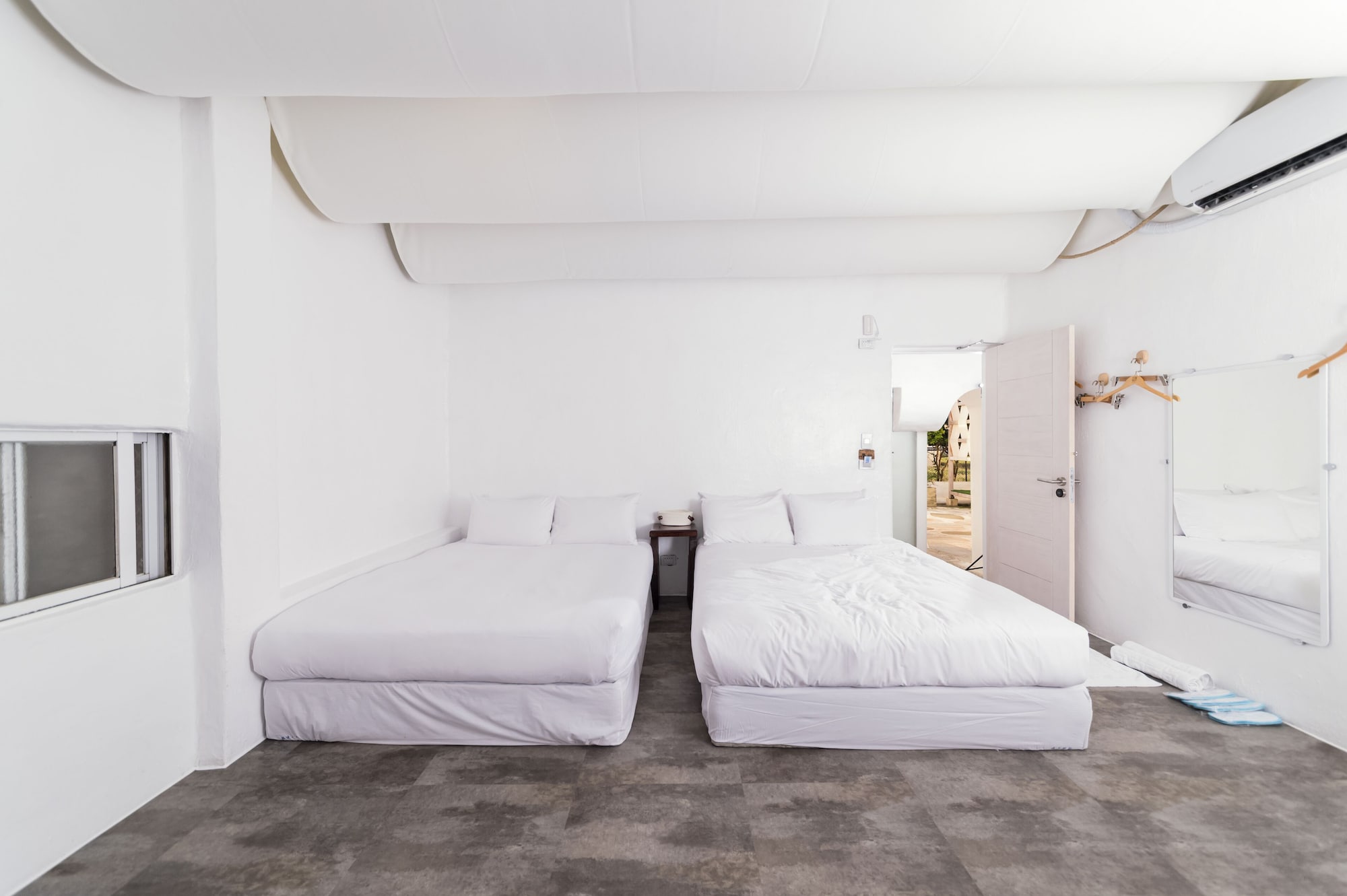 DELUXE, QUADRUPLE, 2 DOUBLE BEDS, MOUNTAIN VIEW