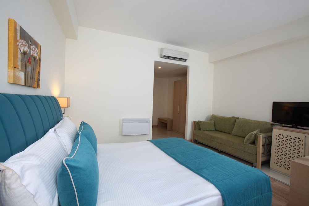 Mandarin Resort Hotel 18/66