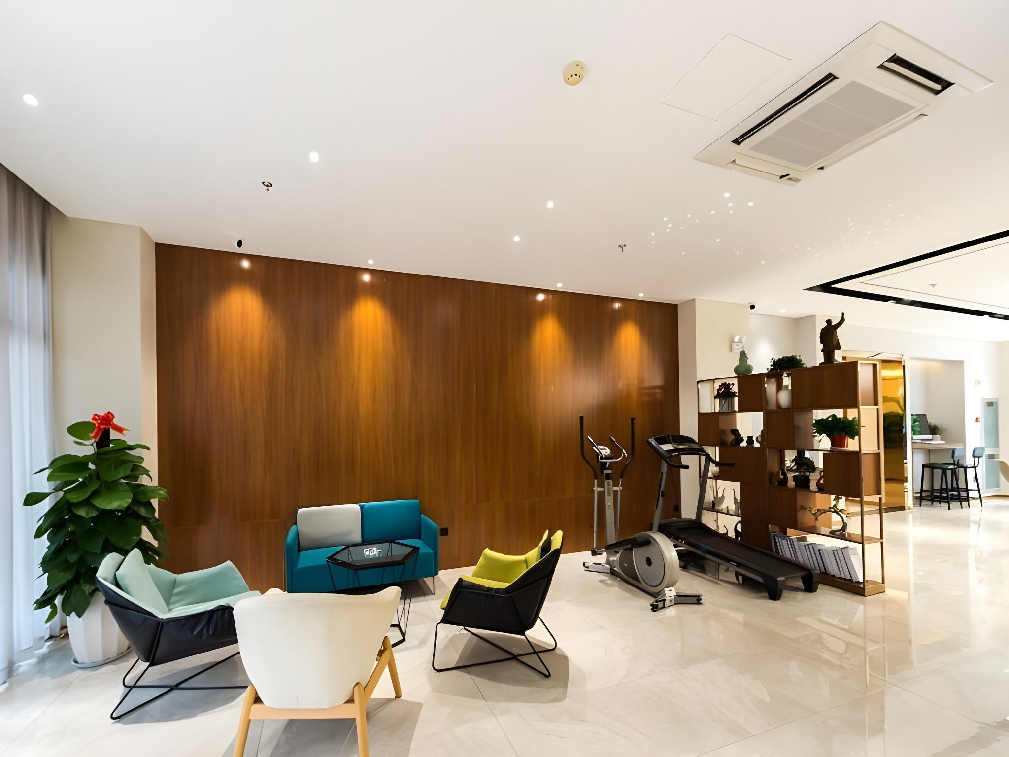 VX Wuxi Jiangyin Xiangshan Road Gym Hotel 16/23