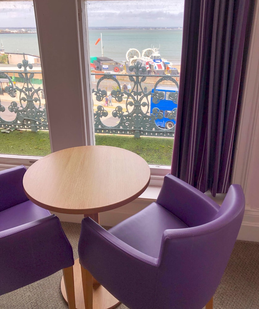 Royal Esplanade Hotel 33/50