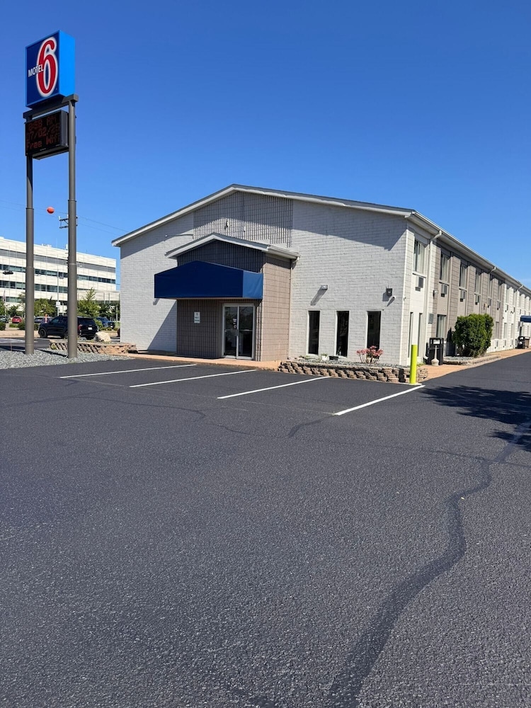 Motel6 Eau Claire, WI 38/49