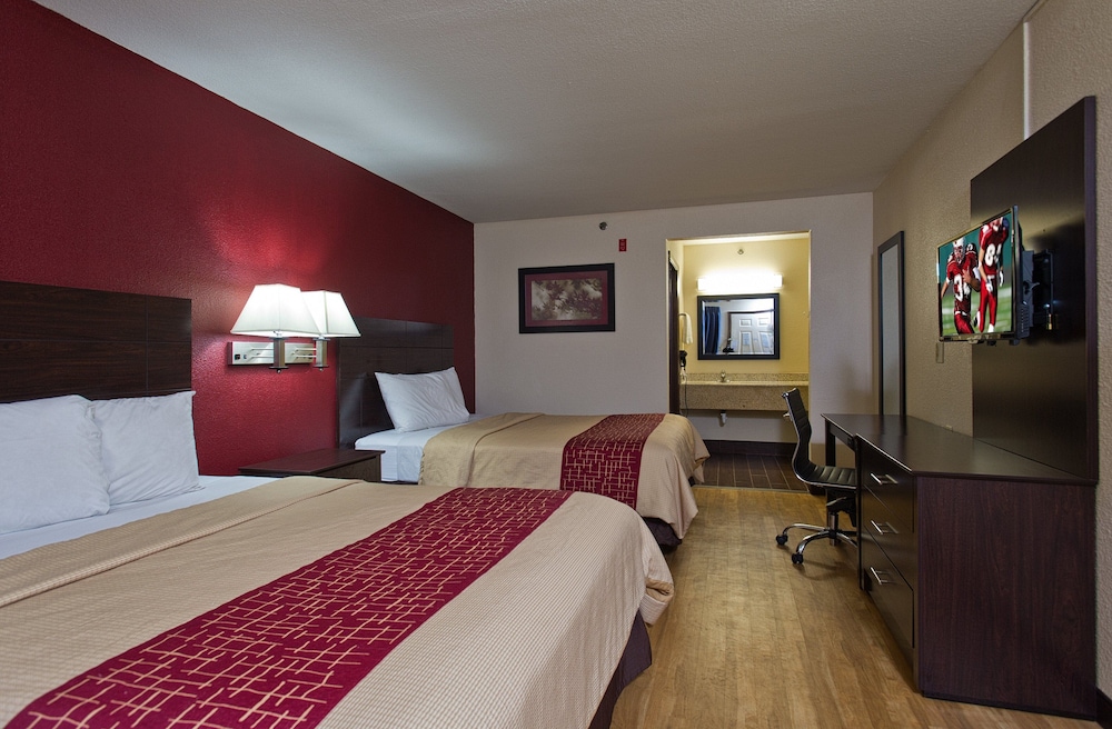 NON-SMOKING STANDARD 2 QUEEN BEDS
