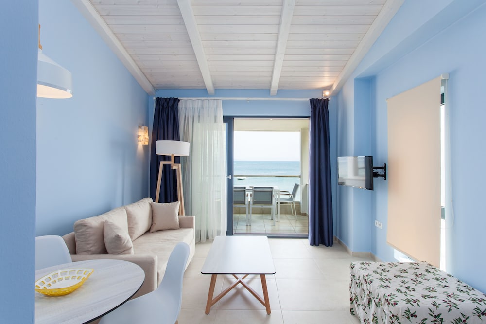 Elpiniki Luxury Apartments 35/66