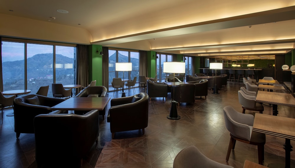 Taj Theog Resort And Spa Shimla 42/45