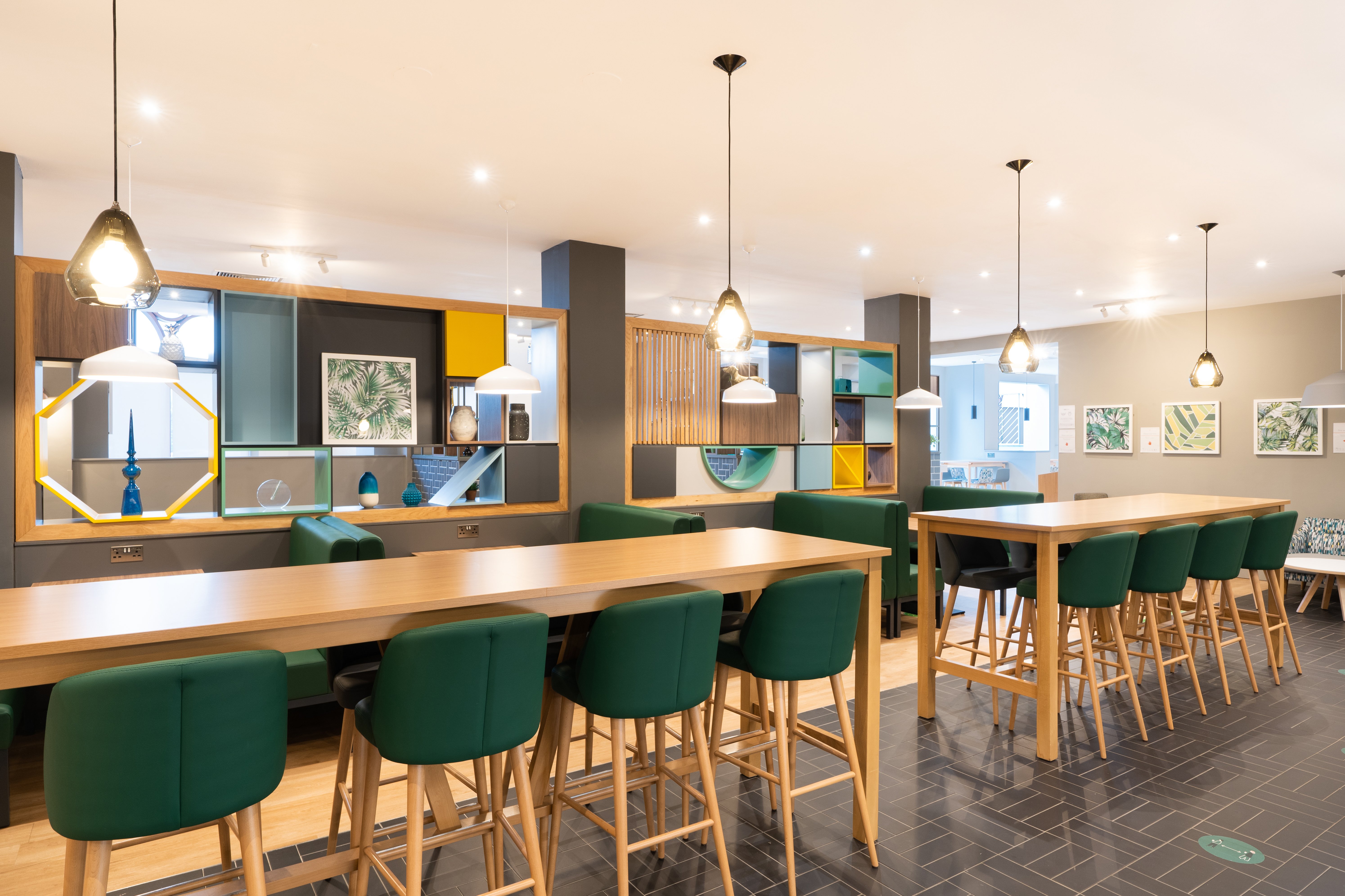Holiday Inn Gloucester Cheltenham 29/49