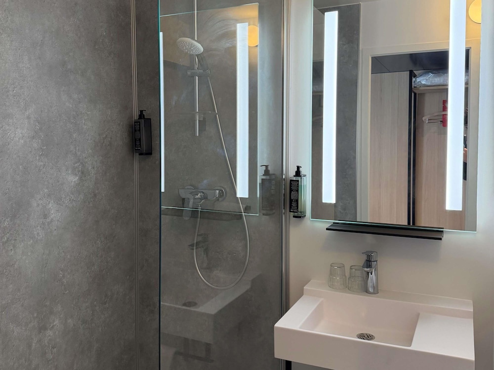 Ibis Rennes Beaulieu 66/68