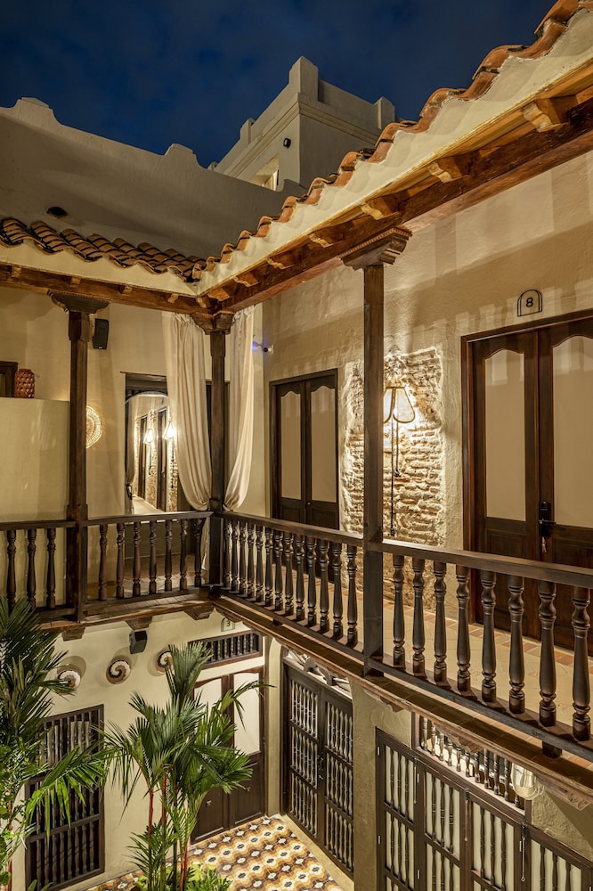 Privado Selfservice Boutique Rooms 4/46