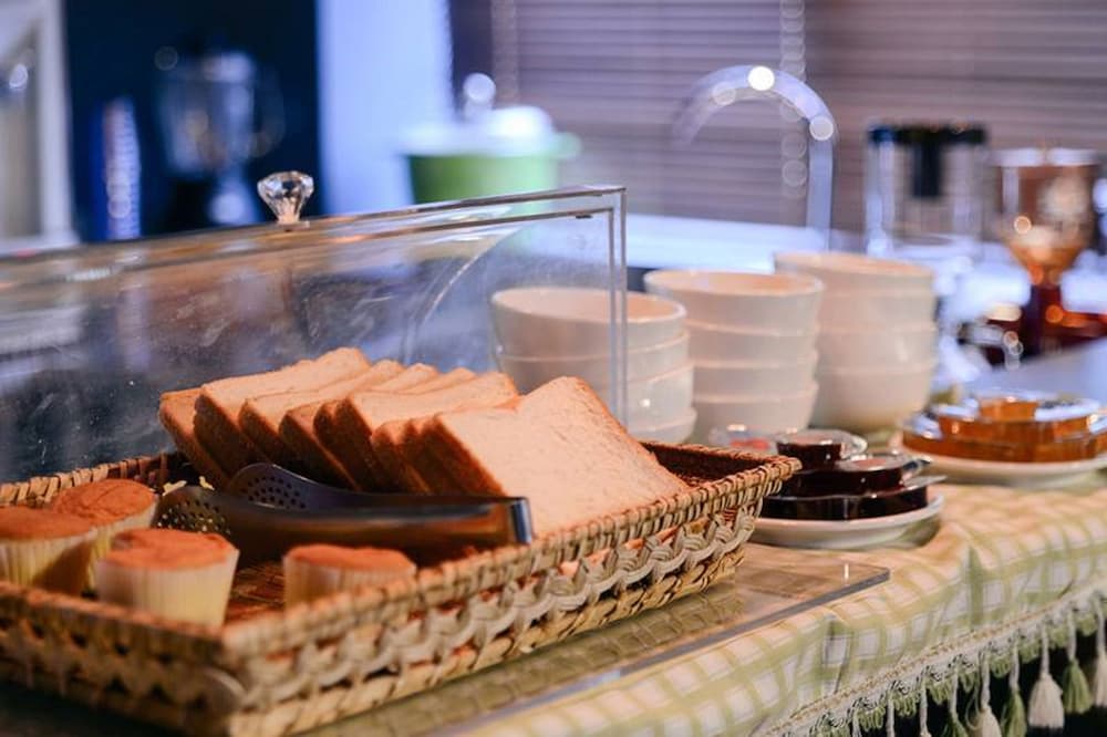 Kiwi Express Hotel-Taichung Station Branch Ii 44/60
