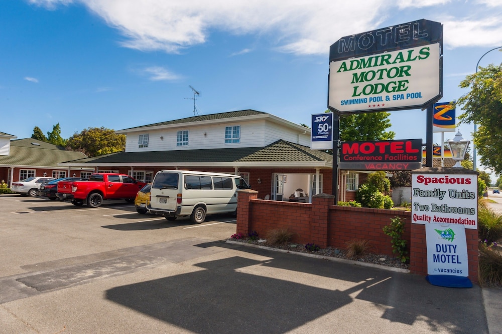 Admirals Motor Lodge 63/71