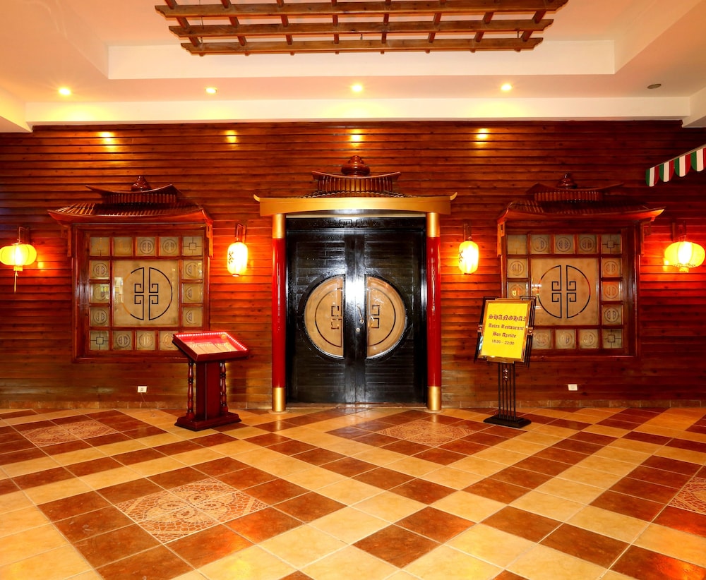 Rehana Royal Beach Resort and Spa 33/68