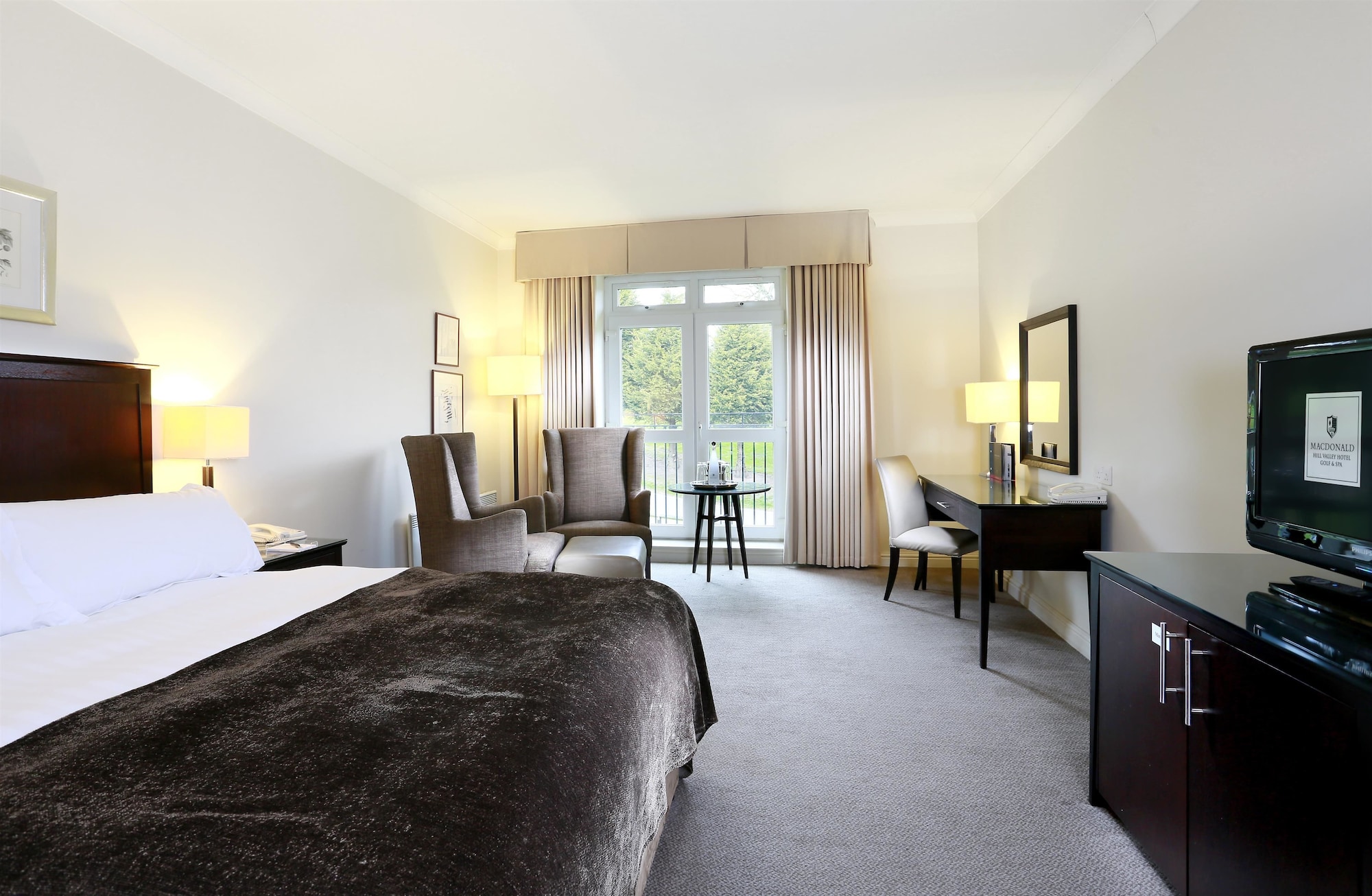 Standard, King Bed, Golf Course View