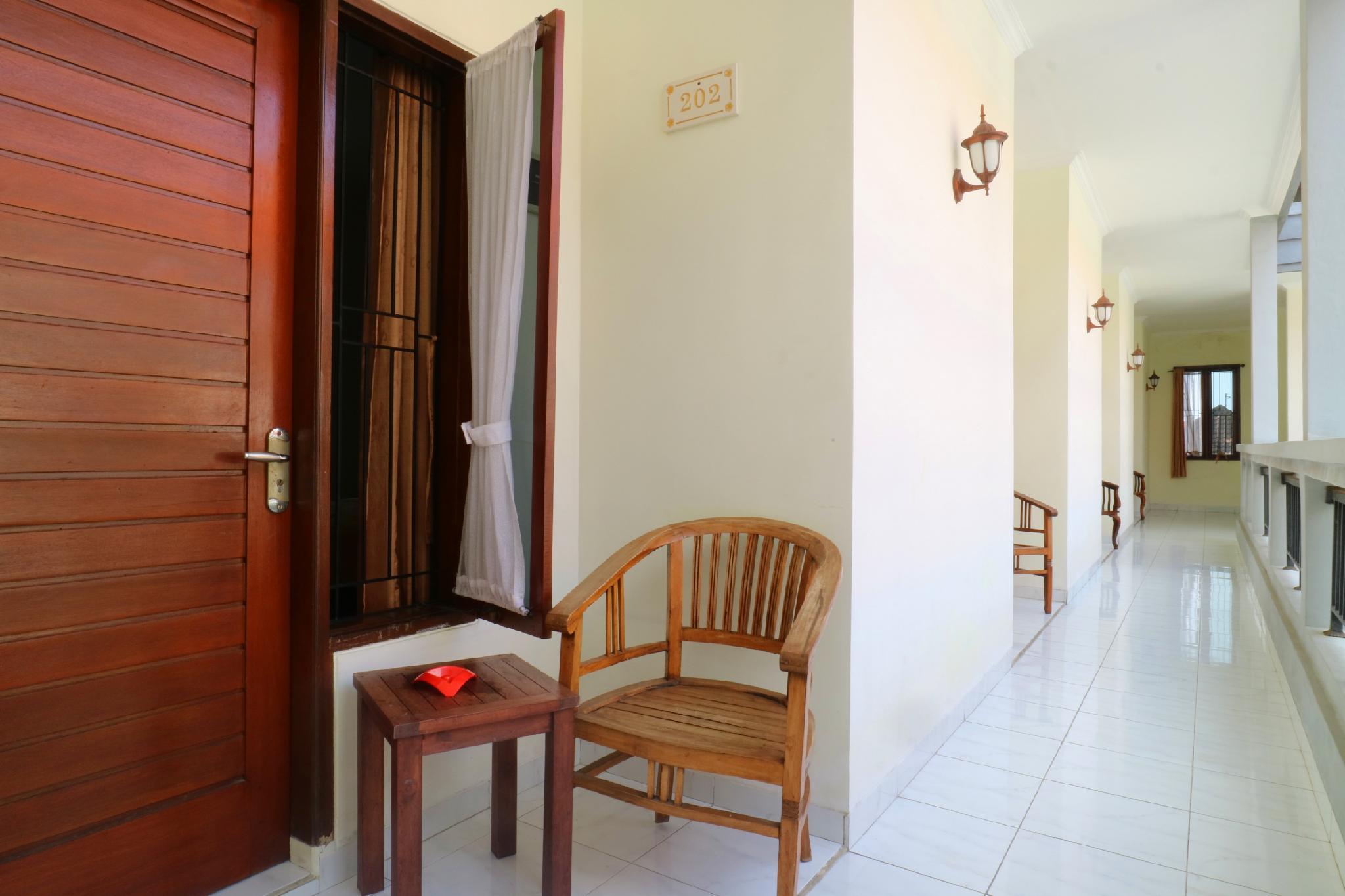 OYO 3910 Teges Inn 41/50